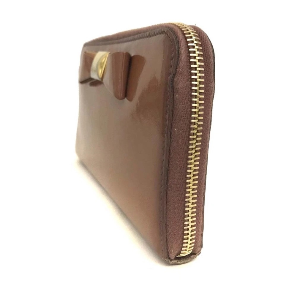 Miu Miu Tan Patent Leather Clutch with Bow Accent - Picture 4 of 6